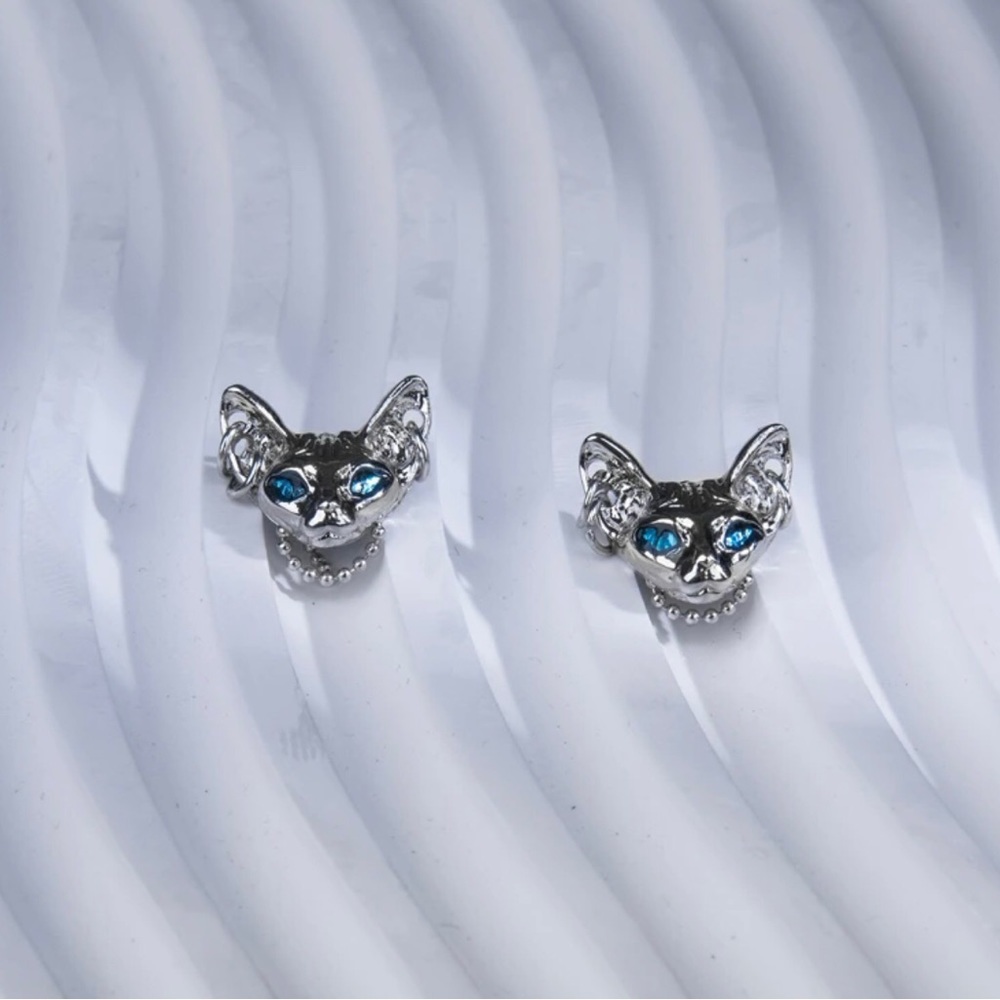 “Punk Bastet” Egyptian Goddess Sphynx Feline Hairless/Shorthair Cat Steel Studs - Picture 8 of 16